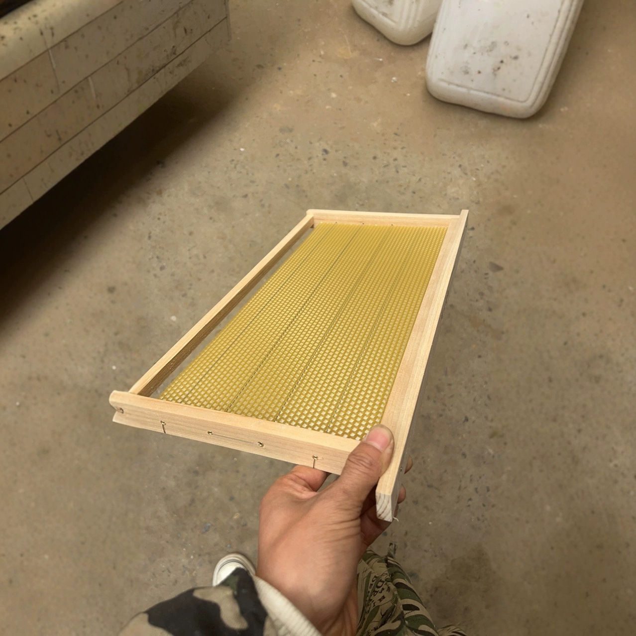 طقم خلية نحل كامل بـ 8 إطارات  - مراجعة Beehive Frame Wax وسعره